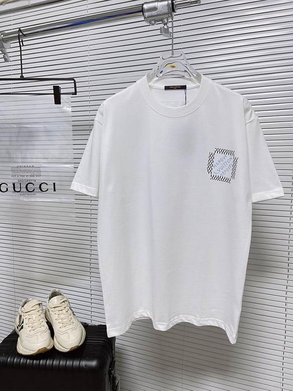 Louis Vuitton Men's T-shirts 250